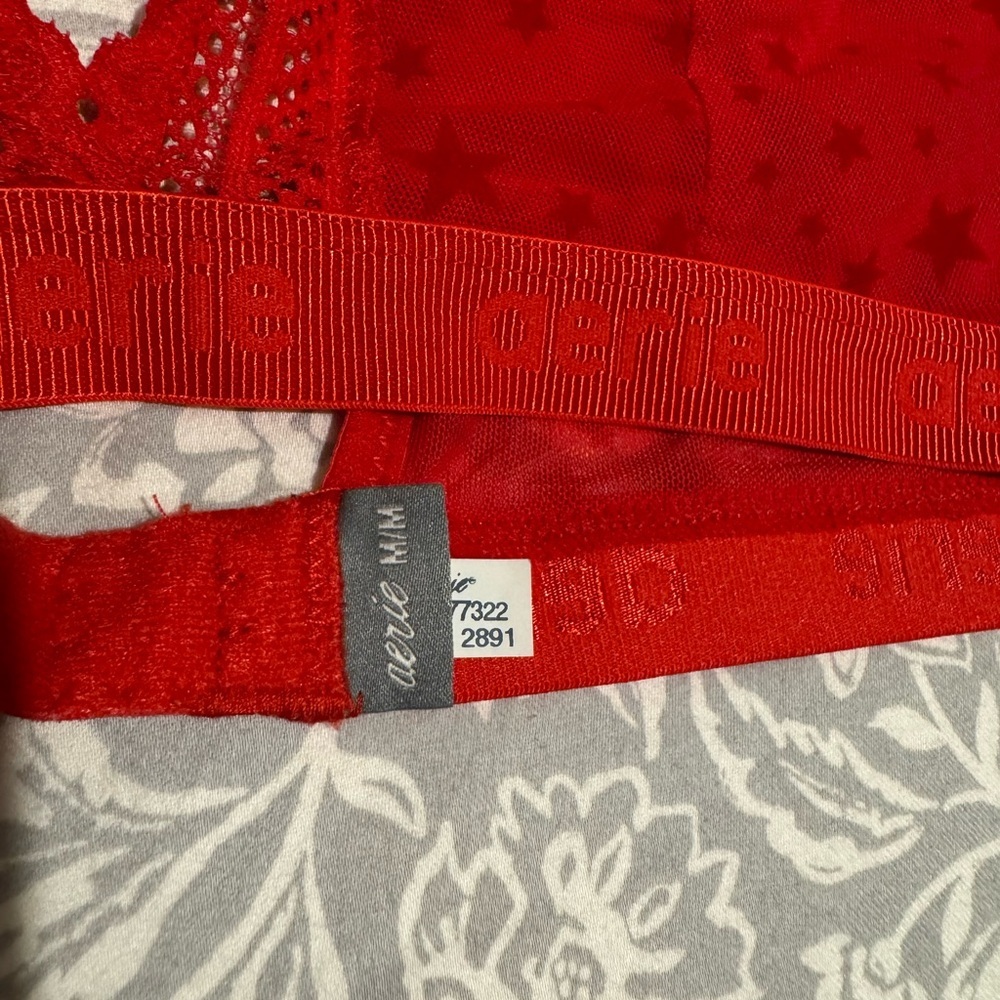 Aerie Scarlet Lace Bralette - Picture 2 of 4